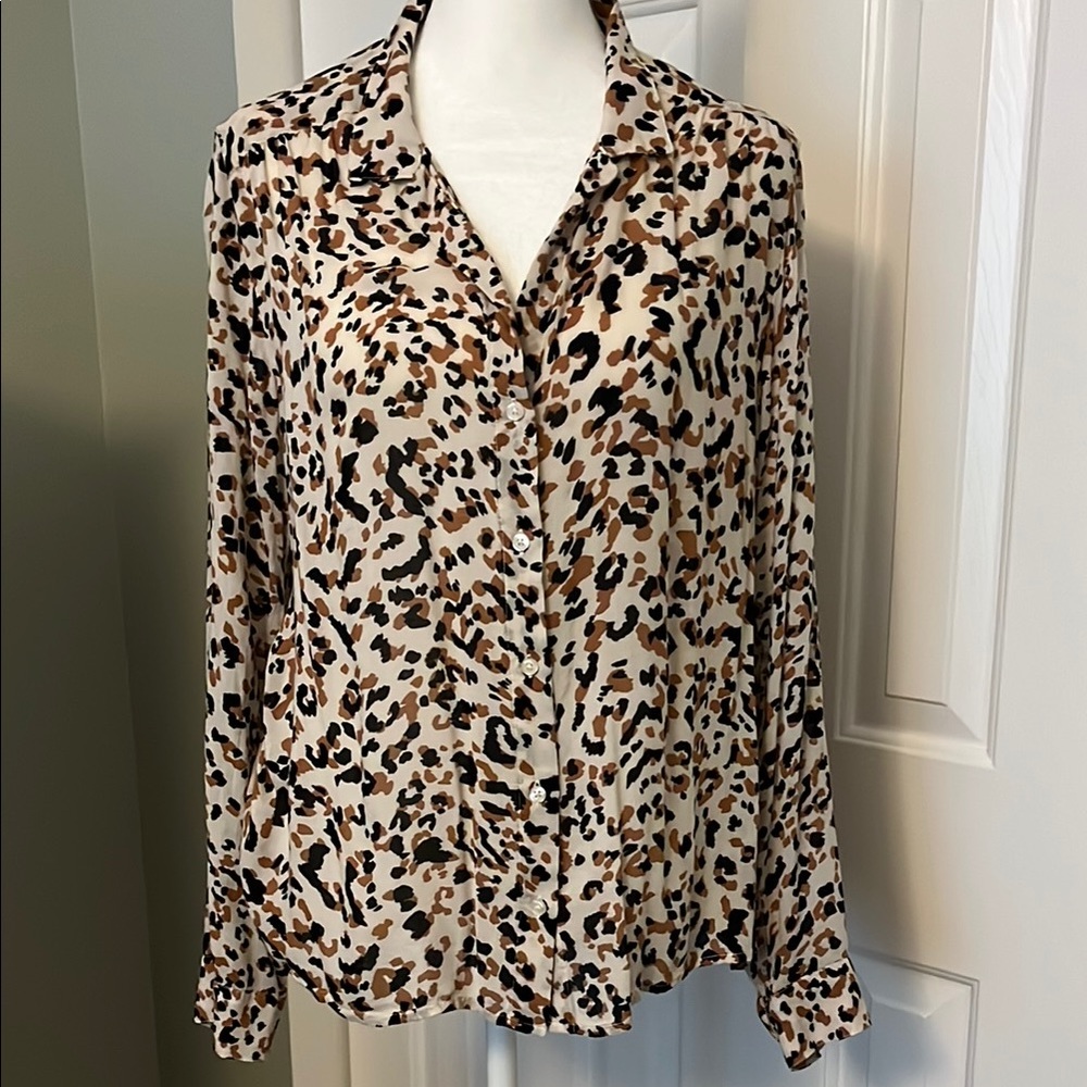 Anthropologie cloth & stone Animal Print Button Down Shirt